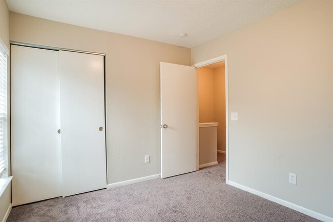 Building Photo - 9618 Poynes Dr