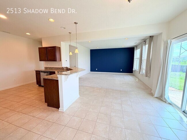 Building Photo - 2513 Shadow Bend Dr