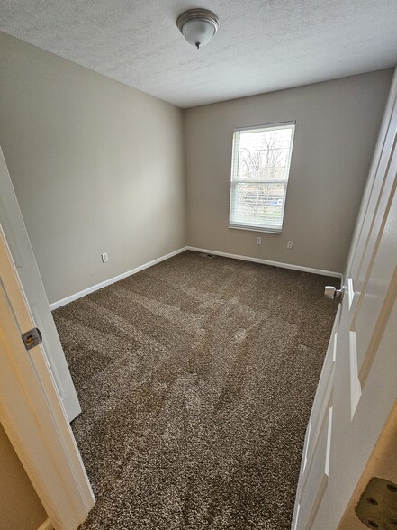 2nd Bedroom - 109 Courtright East Rd