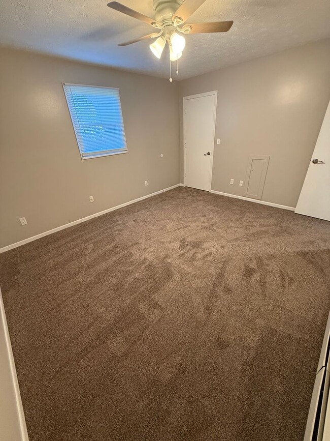Building Photo - 918 Pearson Cir
