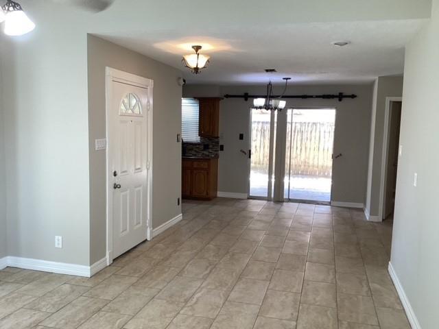 Building Photo - 4422 Haiti Ln