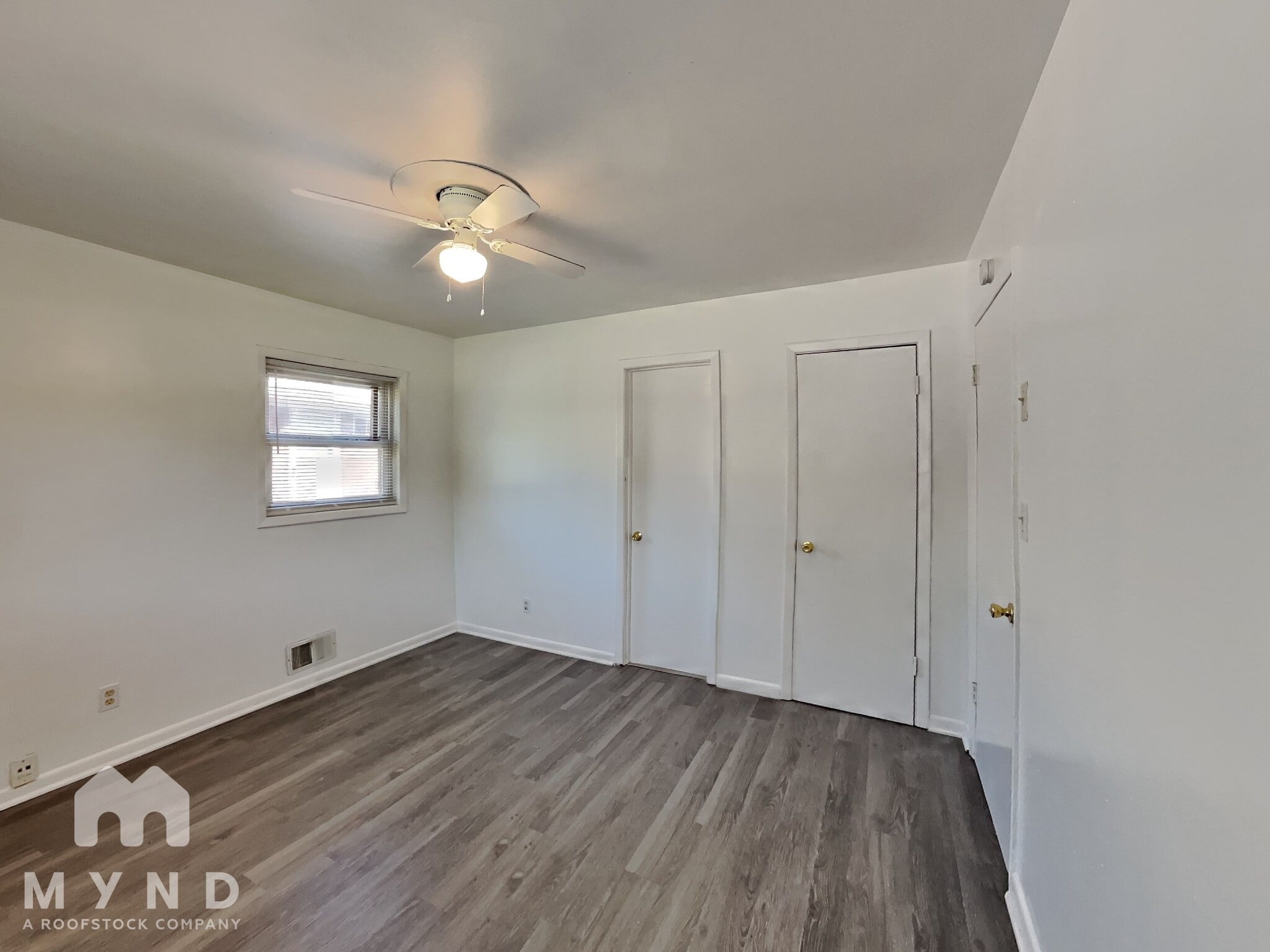 Building Photo - 1429 Vesta Ave