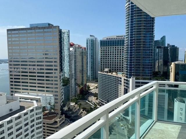 Primary Photo - 950 Brickell Bay Dr
