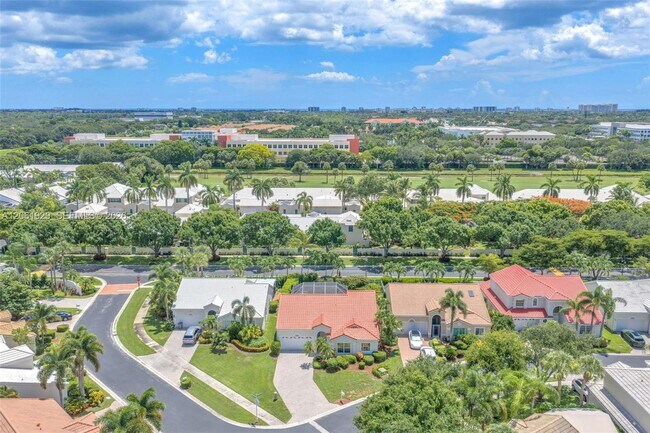 Building Photo - 17194 Ventana Dr