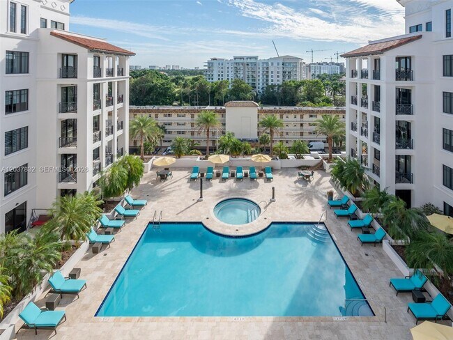 Building Photo - 200 E Palmetto Park Rd
