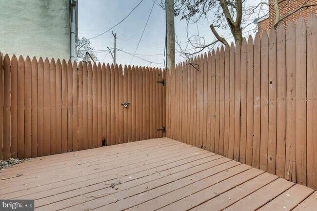 Building Photo - 768 Carroll St