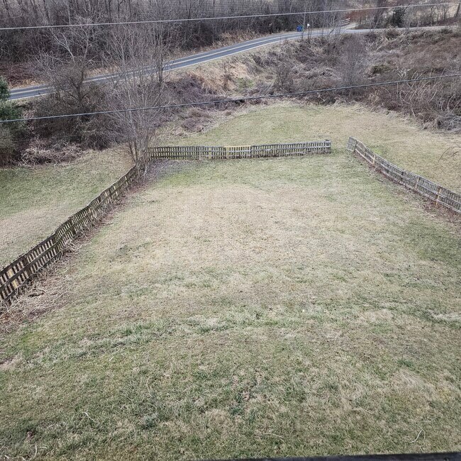 Building Photo - 21 Little Oak Rd