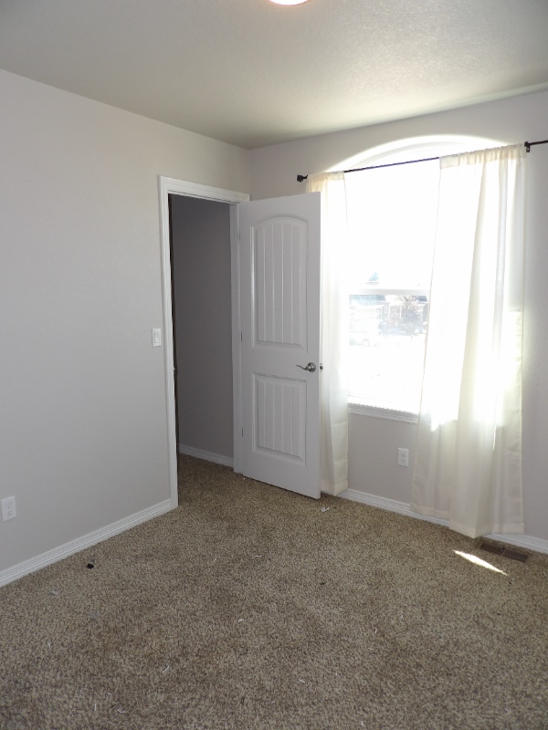 Building Photo - 13534 Park Gate Dr