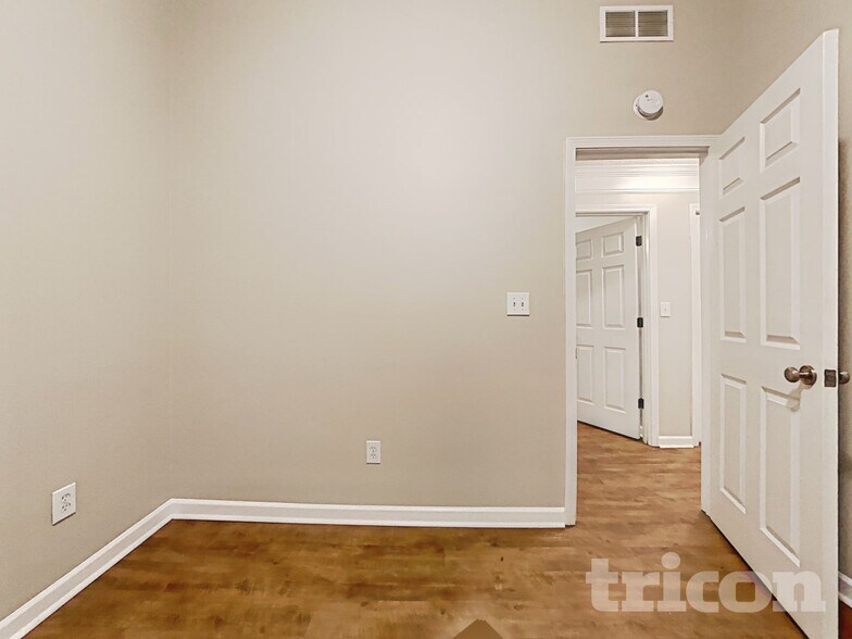 Building Photo - 35 Crooked Creek Dr