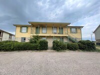 Building Photo - 1106 Eastside Dr