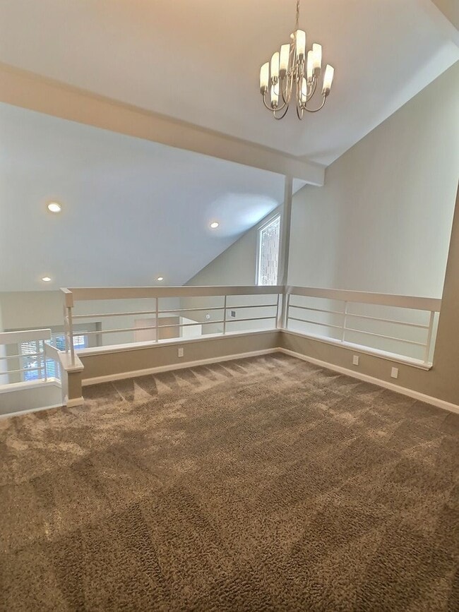 Building Photo - Dry Creek Village Townhouse!