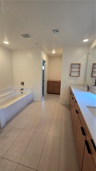 Building Photo - 762 Elstree Ct