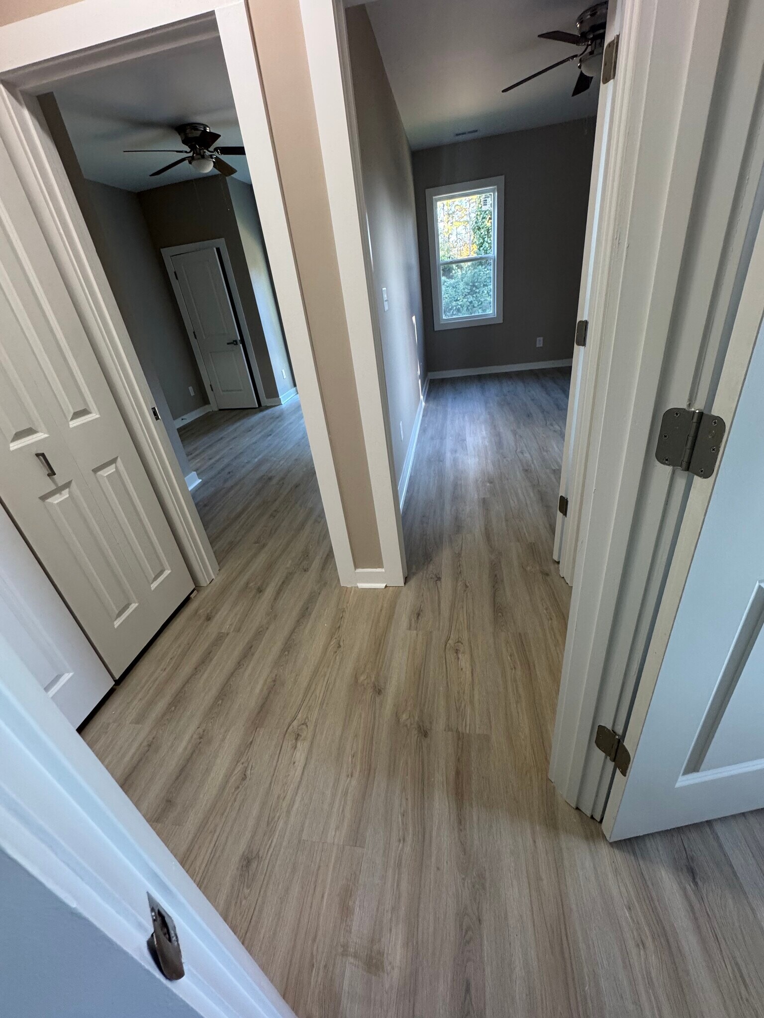 Area between bedrooms - 1321 Camden Rd