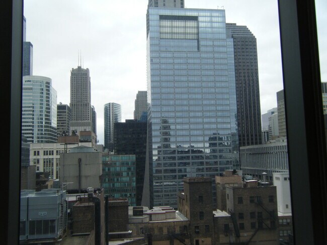 Building Photo - 60 E Monroe St