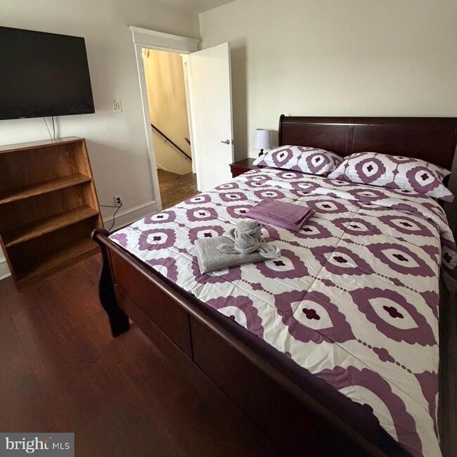 Building Photo - 929 Edgemore Rd