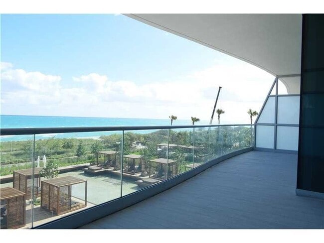 Building Photo - 9349 Collins Ave