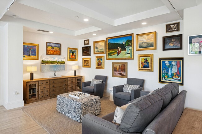 Building Photo - 1135 3rd Ave S