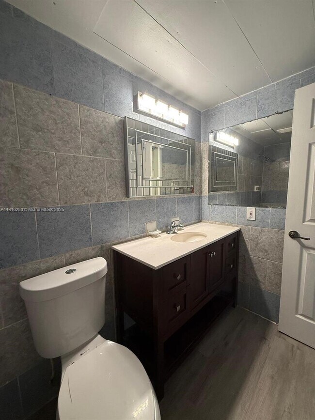 Building Photo - 3600 NW 21st St