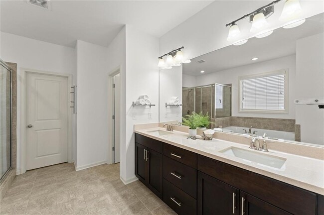 Building Photo - 2770 Prado Ln