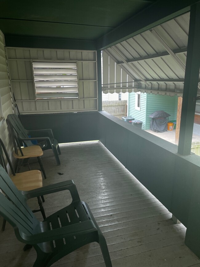 Building Photo - 746 Church St Ext