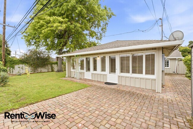 Building Photo - 536 W Hillsdale Blvd