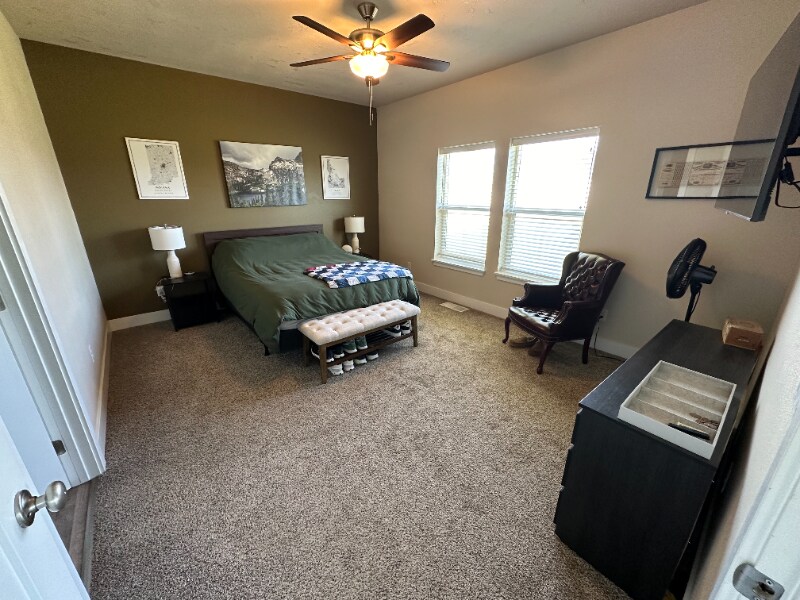 Building Photo - 1600 NE Cinder Loop