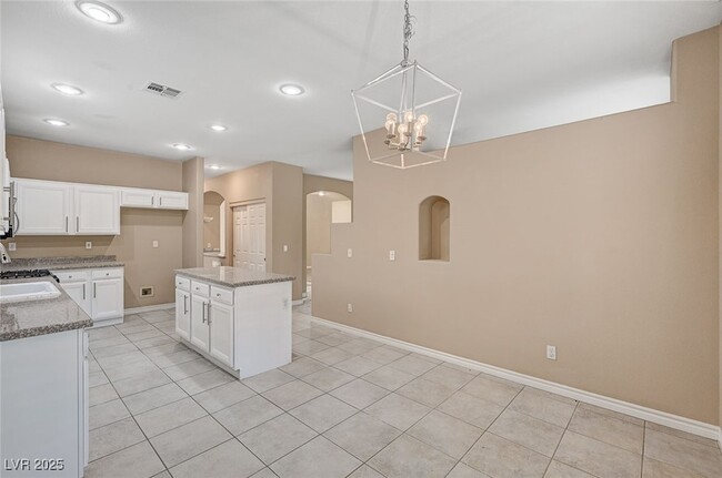 Building Photo - 1332 Dream Valley St