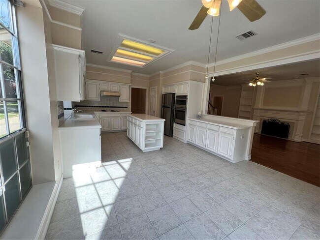 Building Photo - 4831 Hillswick Dr