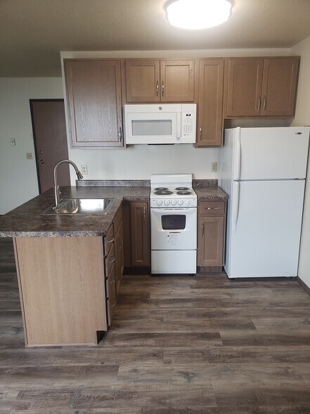 Building Photo - 114 2nd Ave N