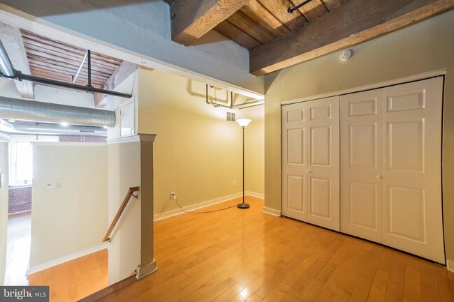 Building Photo - 1010 Arch St