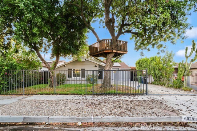 Building Photo - 6928 Vanscoy Ave