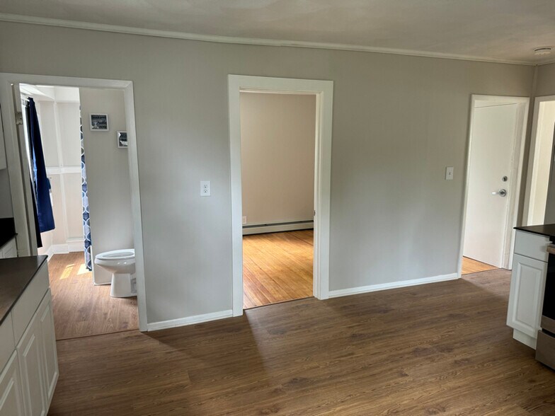 Building Photo - 3 Eastman St