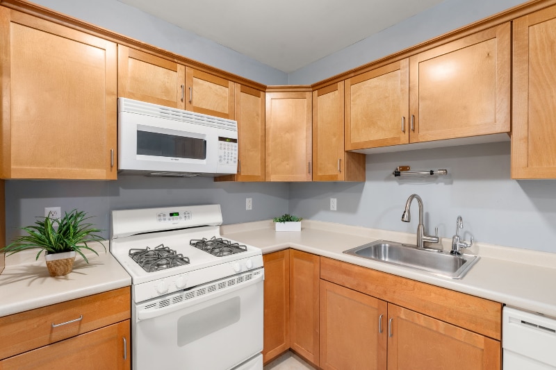 Building Photo - 327 Centre St