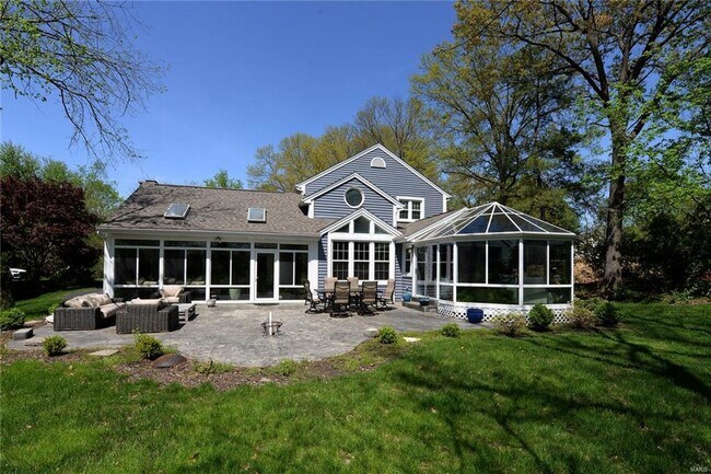 Building Photo - 1306 S Geyer Rd