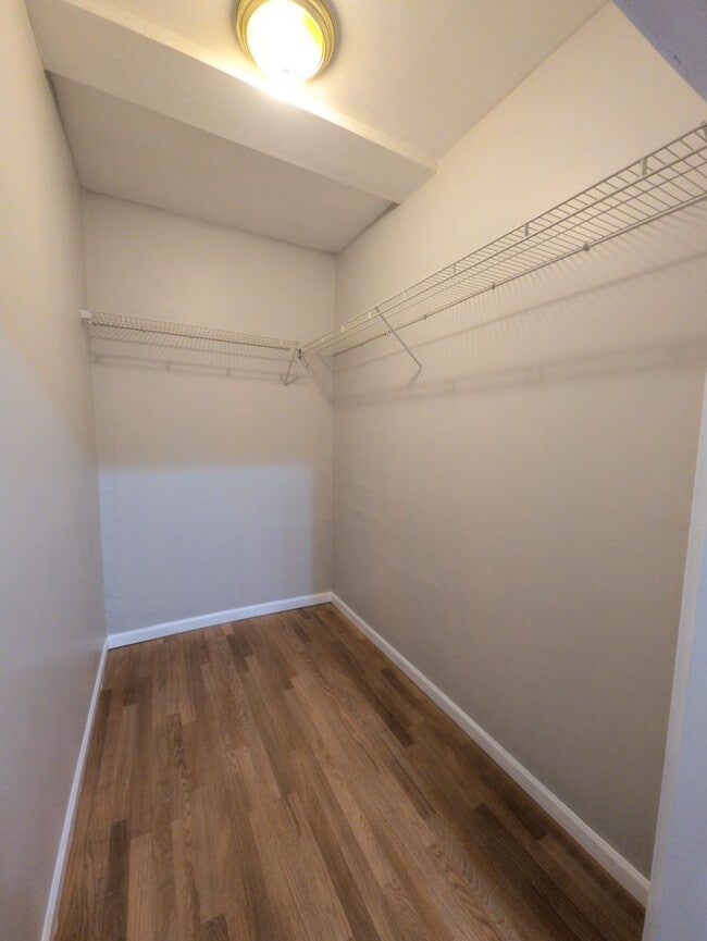 Building Photo - 3517 Giles Ave