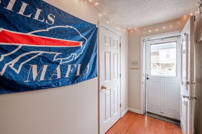 Building Photo - Amazing South Side Flats luxury remodel