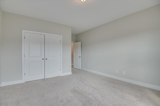 Building Photo - 1015 Sluice Gate Dr