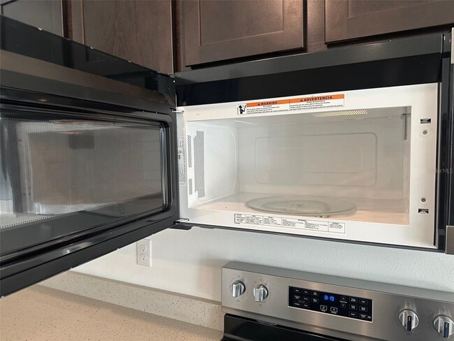 Building Photo - 11450 Crescent Deer Dr