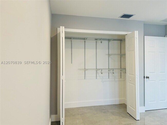 Building Photo - 1221 SW 76th Ct