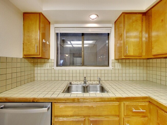 Building Photo - 1279-1281 41st Avenue (080r)