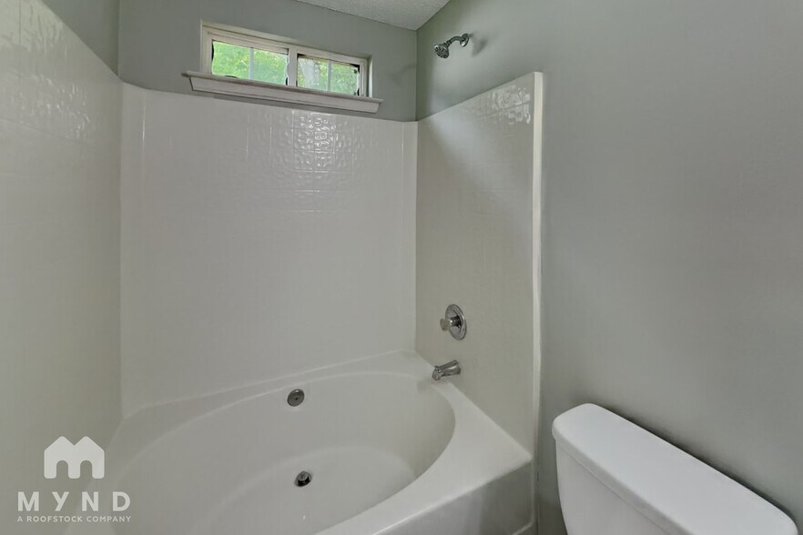 Building Photo - 6902 Kentucky Derby Dr