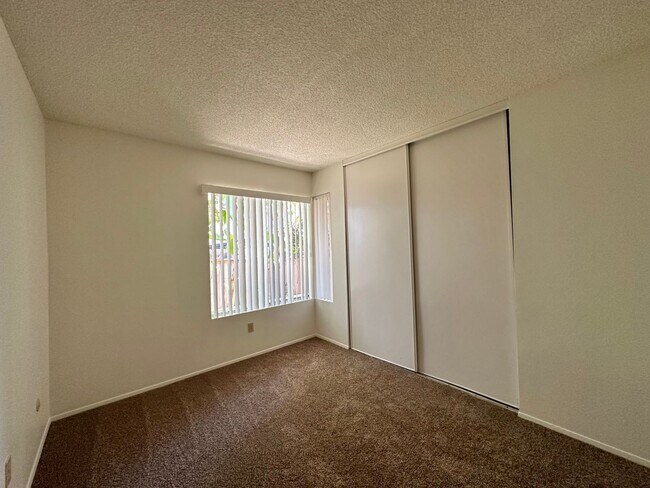 Building Photo - 7007 Pembridge Ln