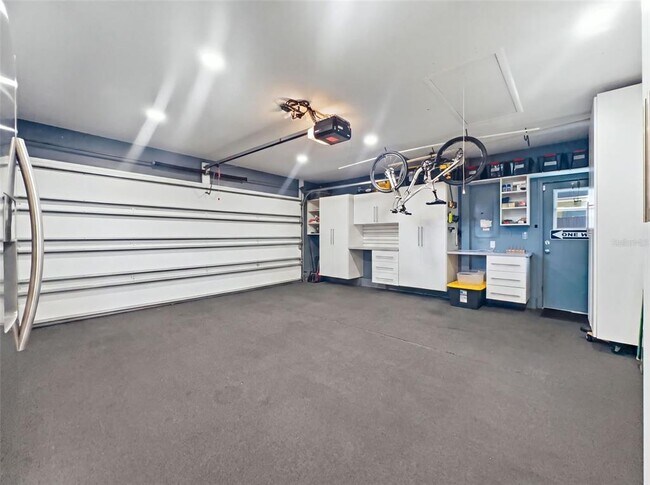 Building Photo - 70 Squire Ct