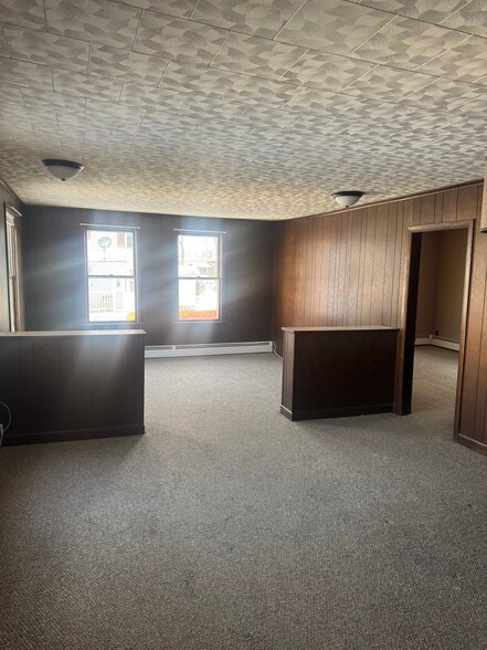 Building Photo - 21 Mason St