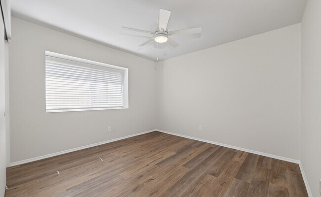 Building Photo - Beautiful Remodeled 2-Bedroom Single-Story Condo