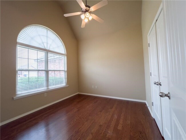 Building Photo - 3109 SW Wargate Ave