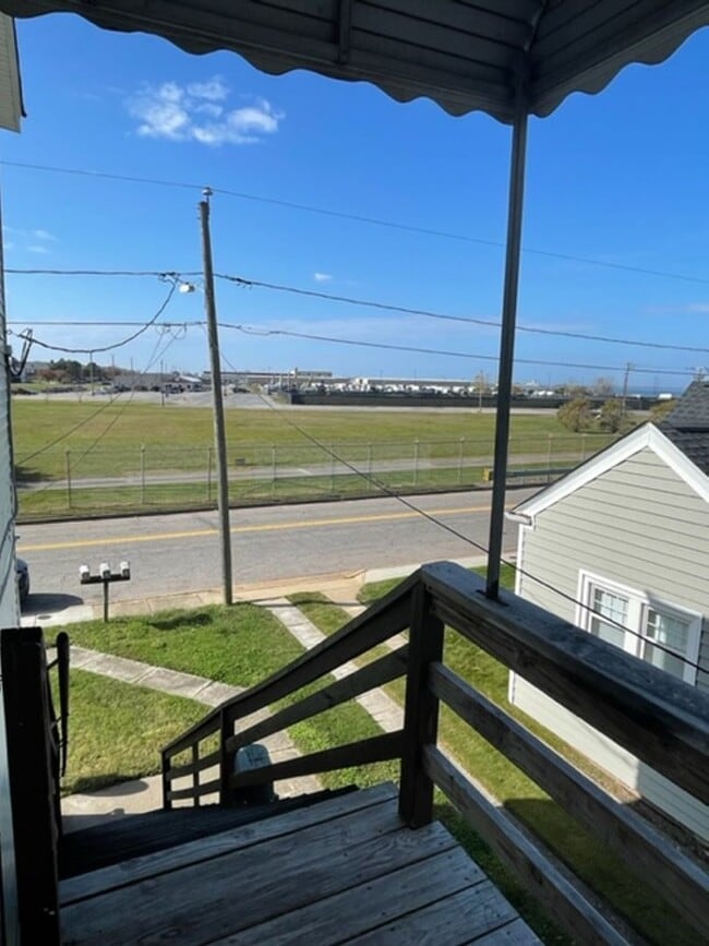 Building Photo - FOR RENT WILLOUBHY AREA!