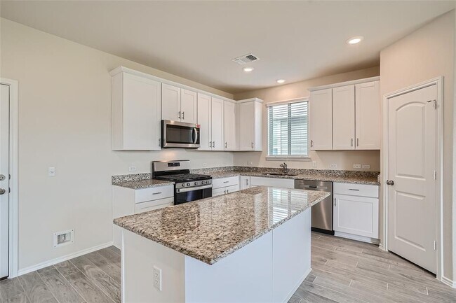 Building Photo - 112 Bird Cherry Wy