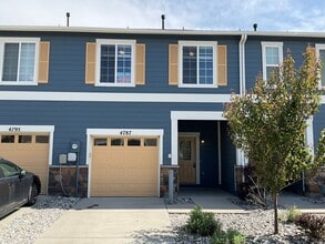 Building Photo - 3 Bedroom Townhome Available Near Hancock ...