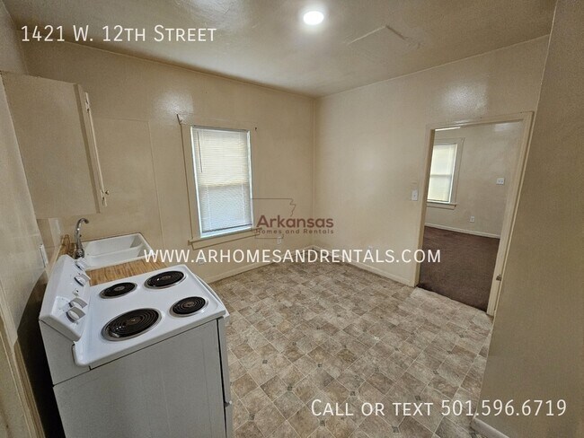 Building Photo - 1421 W 12th St